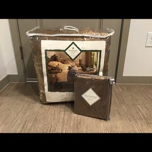 NEW WATERFORD BED LINENS QUEEN COMFORTER SET